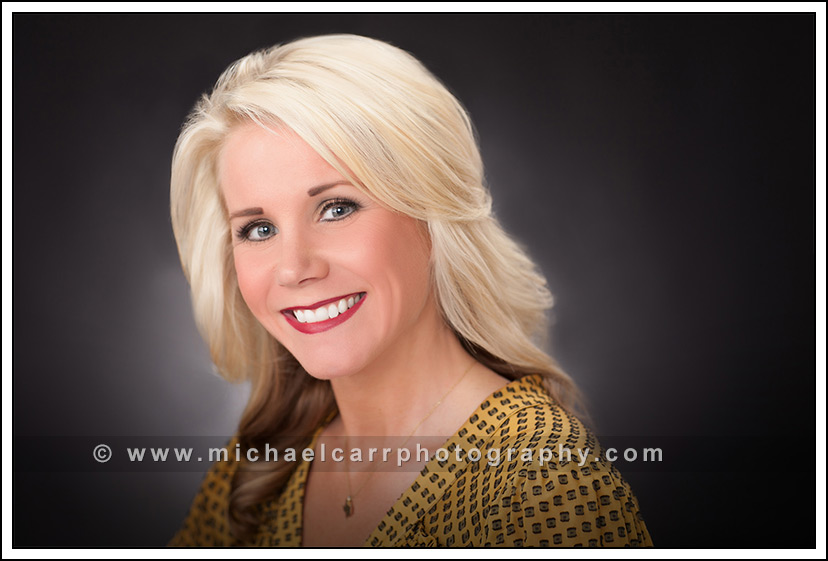 Do you want your business portrait to stand out from the rest?